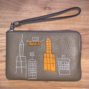 👝 COACH | X Jean-Michel Basquiat Corner Zip Wristlet 🤍